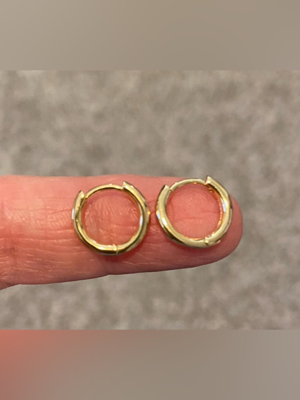 Gold Huggie Hoop Earrings - Classic Women's Jewelry